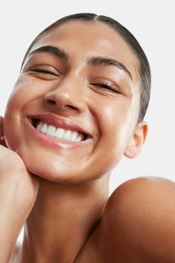 The Correct Order of Skincare Products: A Beginner-Friendly Guide